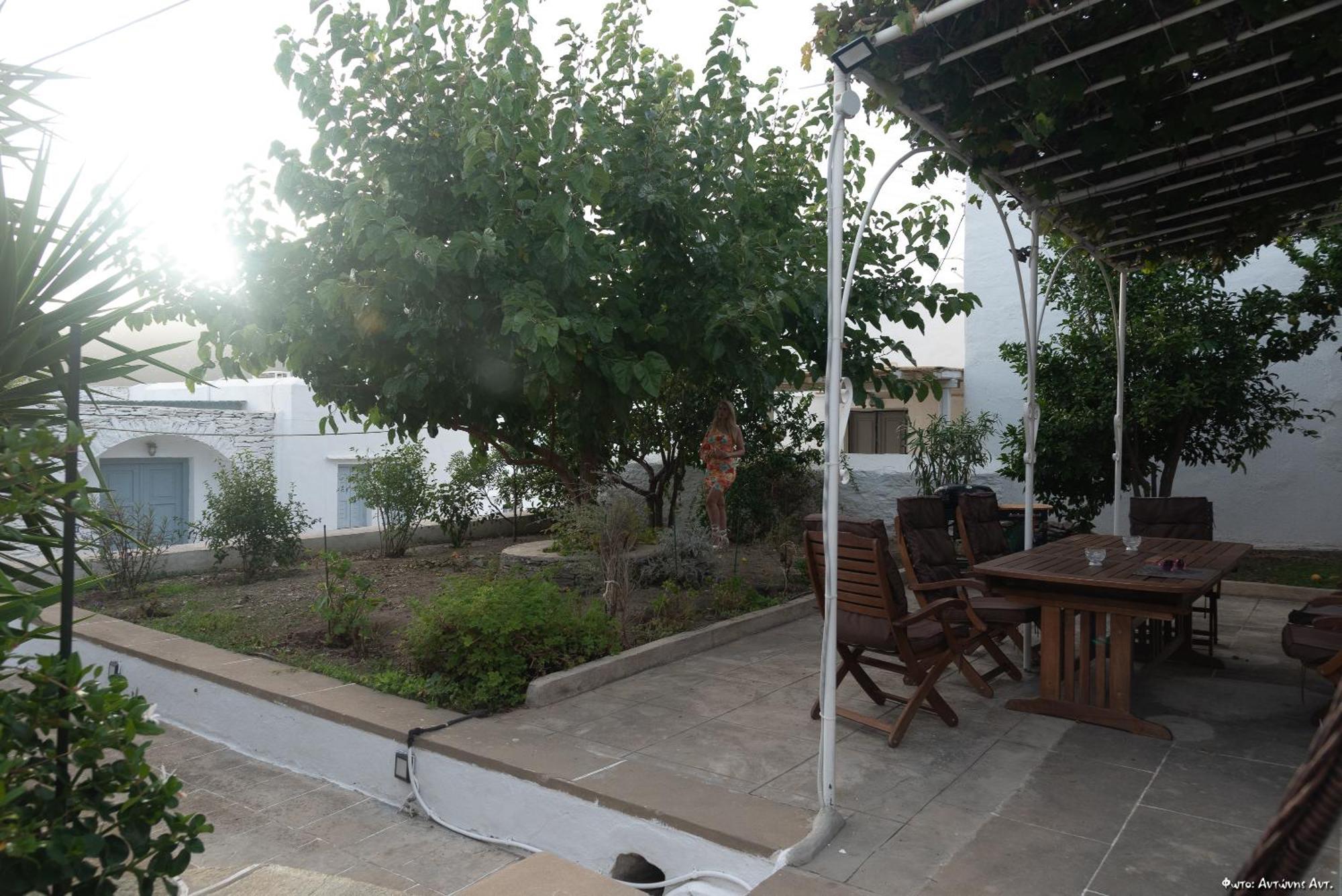 Villa Alexandra Exambela Exterior photo