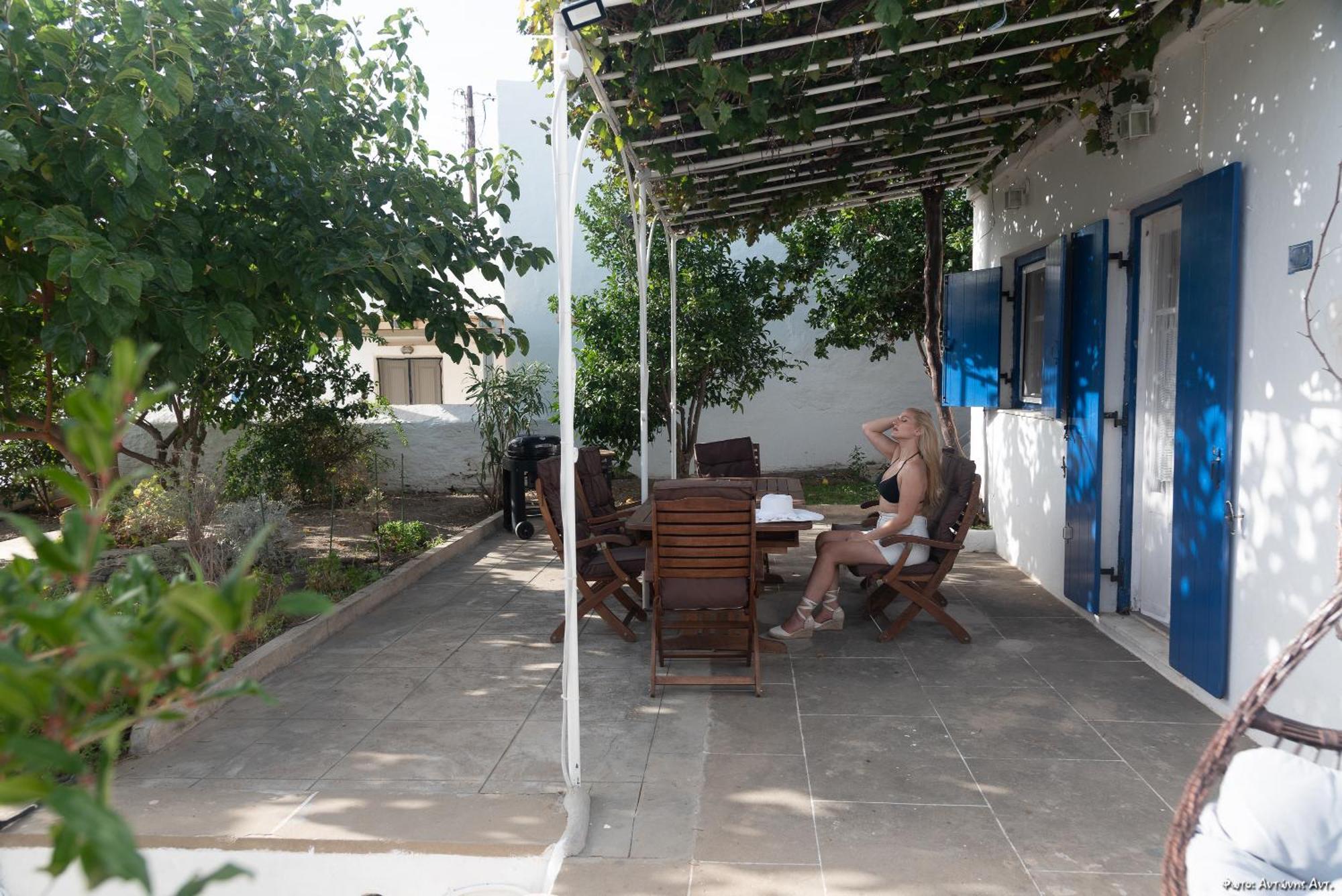 Villa Alexandra Exambela Exterior photo